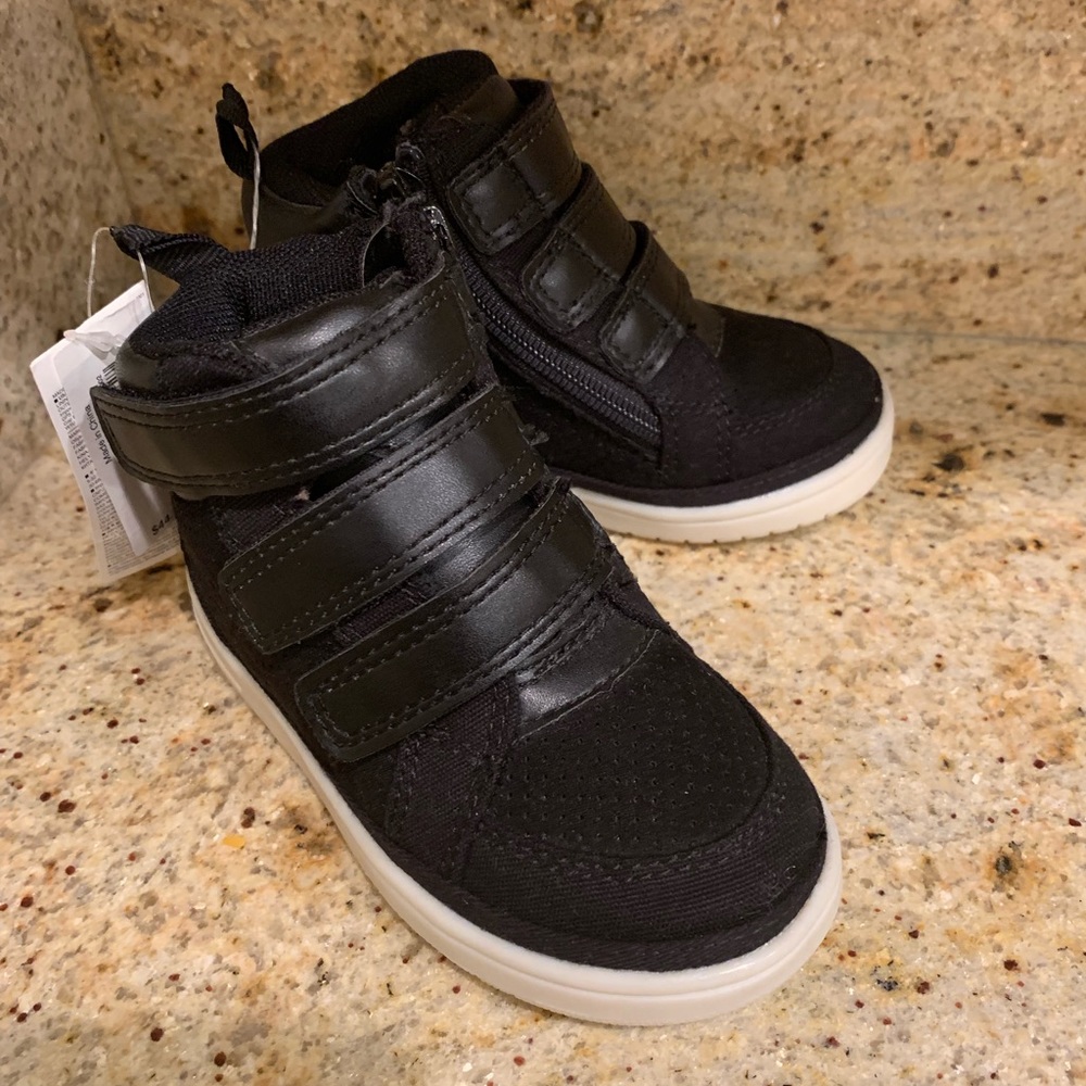 NWT GAP Little Boys Black Hightop Tennis Shoes